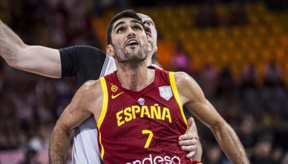 九游游戏-欧锦赛：卫冕冠军西班牙男篮爆冷负格鲁吉亚 马刺中锋19+7+6