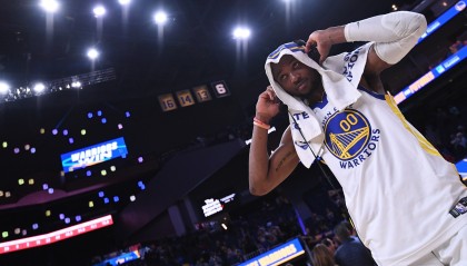 雄鹿已探索先签后换库明加 但勇士无意库兹马 雄鹿需出首轮和新星