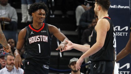 九游官方网站-申京与阿门兼容性难题持续困扰火箭 乌度卡除了啃老KD别无他法？