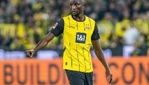 射门6次进2球！吉拉西是本场比赛多特唯一有射门的球员