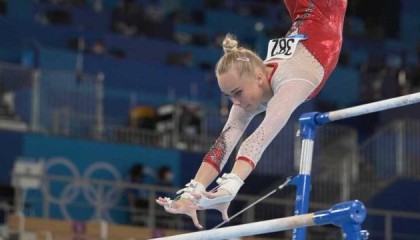 九游入口-拜尔斯失误美国女团罕见落后 中国队争牌仍需稳定