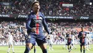 载入史册！杜埃是欧冠历史第8位决赛打进2球的球员