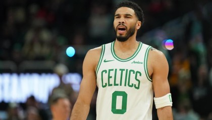 塔图姆23+11+9布朗26分 凯尔特人32分大胜雄鹿